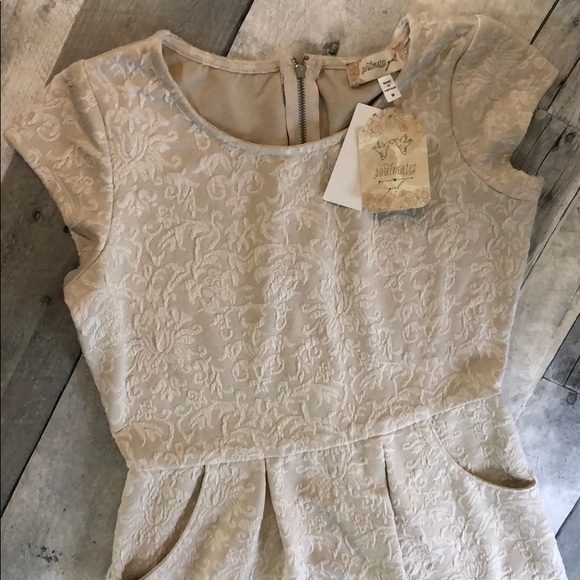 Dress - Picture 5 of 6